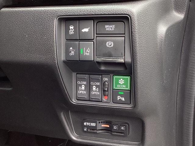 オデッセイハイブリッド e:HEVアブソルート・EX ドラレコ ETC リアカメラ 電動Rゲート LEDライト シ-トヒ-タ- 両側PSD エアロ パワ-シ-ト 整備記録簿 フルセグ アイドルストップ クルーズコントロール DVD再生機能 3列シート(13枚目)