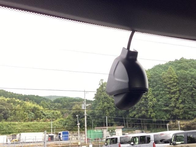 オデッセイハイブリッド e:HEVアブソルート・EX ドラレコ ETC リアカメラ 電動Rゲート LEDライト シ-トヒ-タ- 両側PSD エアロ パワ-シ-ト 整備記録簿 フルセグ アイドルストップ クルーズコントロール DVD再生機能 3列シート(15枚目)