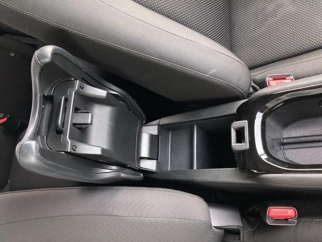 ヴェゼル ハイブリッドＸ・ホンダセンシング　地デジ　Ａクルーズ　Ｂモニ　スマキー　オートエアコン　ＶＳＡ　ＬＥＤヘッドライト　ＥＴＣ車載器　カーテンエアバッグ　ＡＢＳ　パワーウィンドウ　ＵＳＢ　Ｗエアバッグ（25枚目）