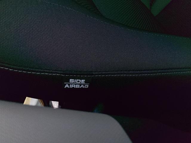 ヴェゼル ハイブリッドＸ・ホンダセンシング　地デジ　Ａクルーズ　Ｂモニ　スマキー　オートエアコン　ＶＳＡ　ＬＥＤヘッドライト　ＥＴＣ車載器　カーテンエアバッグ　ＡＢＳ　パワーウィンドウ　ＵＳＢ　Ｗエアバッグ（32枚目）