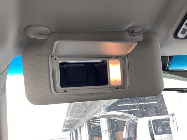 ヴェゼル ハイブリッドＸ・ホンダセンシング　地デジ　Ａクルーズ　Ｂモニ　スマキー　オートエアコン　ＶＳＡ　ＬＥＤヘッドライト　ＥＴＣ車載器　カーテンエアバッグ　ＡＢＳ　パワーウィンドウ　ＵＳＢ　Ｗエアバッグ（41枚目）