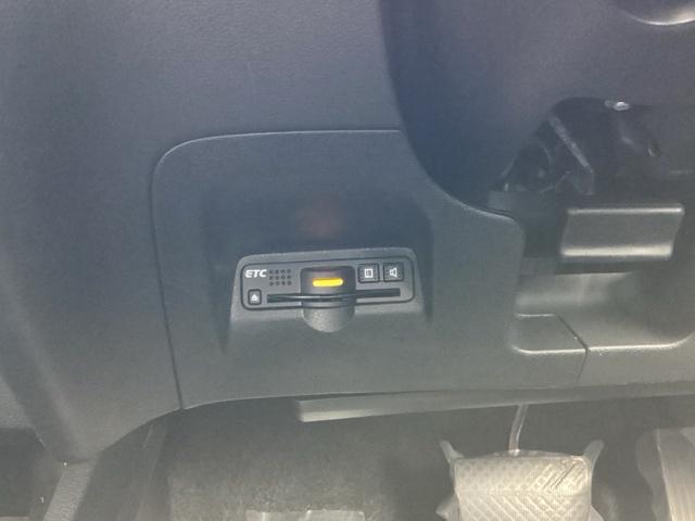 フィットハイブリッド スマートセレクション ディスチャージヘッドライト+オートライトコントロール 地デジTV DVD スマートキー オートクルーズコントロール ETC イモビ バックカメラ キーフリー オートエアコン ABS パワーウィンドウ(14枚目)