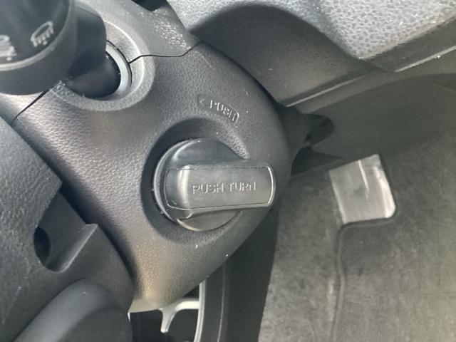 フィットハイブリッド スマートセレクション ディスチャージヘッドライト+オートライトコントロール 地デジTV DVD スマートキー オートクルーズコントロール ETC イモビ バックカメラ キーフリー オートエアコン ABS パワーウィンドウ(29枚目)