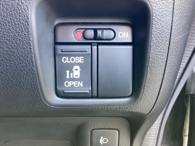 N-BOX GSSパッケージ ETC/純正ナビ/バックモニター Iストップ 両側スライド片側電動ドア ダブルエアバック TVナビ 点検記録簿 イモビ 1セグTV 前席シートヒーター スマートキー&プッシュスタート ベンチシ-ト(35枚目)