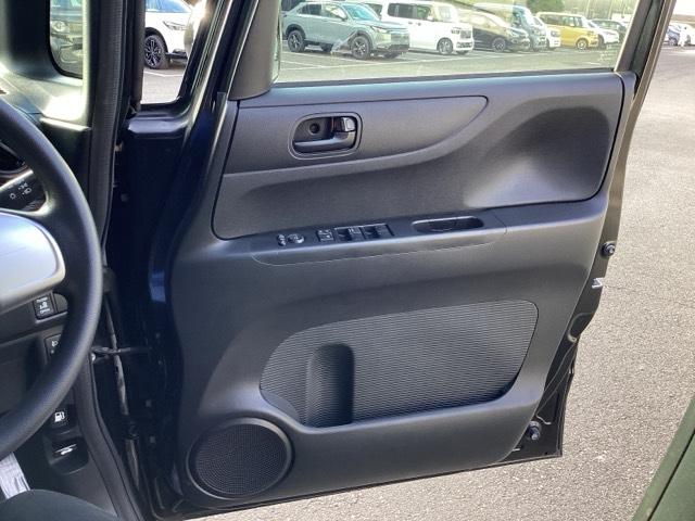 N-BOX GSSパッケージ ETC/純正ナビ/バックモニター Iストップ 両側スライド片側電動ドア ダブルエアバック TVナビ 点検記録簿 イモビ 1セグTV 前席シートヒーター スマートキー&プッシュスタート ベンチシ-ト(37枚目)