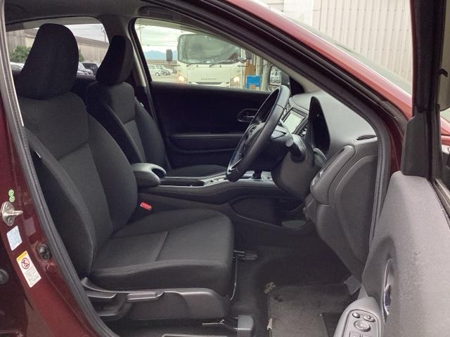 ヴェゼル Ｘ　ナビ装着用スペシャルパッケージあんしんパッケージ　リアカメラ　スマ－トキ－　記録簿　サイドエアバッグ　ＥＴＣ車載器　パワーウィンドウ　盗難防止システム　横滑り防止　ＬＥＤヘッドランプ　クルコン　ＰＳ（16枚目）