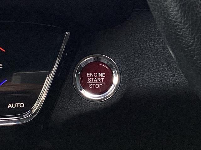 ヴェゼル Ｘ　ナビ装着用スペシャルパッケージあんしんパッケージ　リアカメラ　スマ－トキ－　記録簿　サイドエアバッグ　ＥＴＣ車載器　パワーウィンドウ　盗難防止システム　横滑り防止　ＬＥＤヘッドランプ　クルコン　ＰＳ（21枚目）