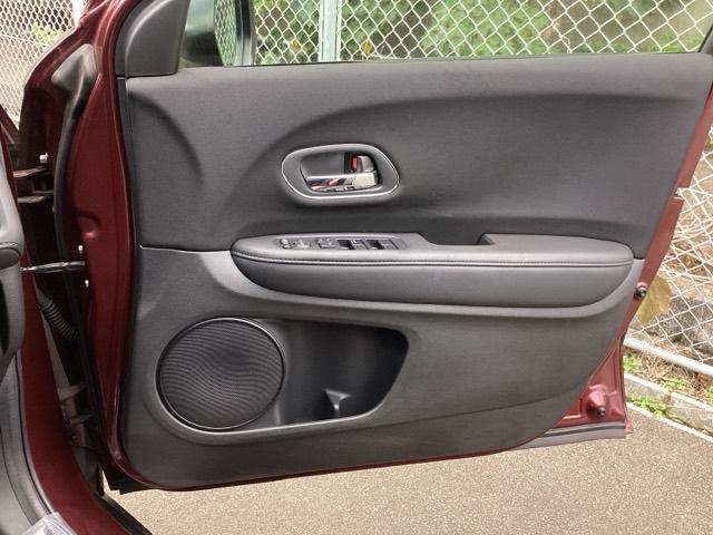 ヴェゼル Ｘ　ナビ装着用スペシャルパッケージあんしんパッケージ　リアカメラ　スマ－トキ－　記録簿　サイドエアバッグ　ＥＴＣ車載器　パワーウィンドウ　盗難防止システム　横滑り防止　ＬＥＤヘッドランプ　クルコン　ＰＳ（31枚目）