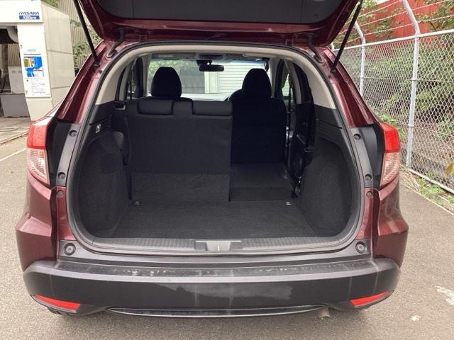 ヴェゼル Ｘ　ナビ装着用スペシャルパッケージあんしんパッケージ　リアカメラ　スマ－トキ－　記録簿　サイドエアバッグ　ＥＴＣ車載器　パワーウィンドウ　盗難防止システム　横滑り防止　ＬＥＤヘッドランプ　クルコン　ＰＳ（36枚目）