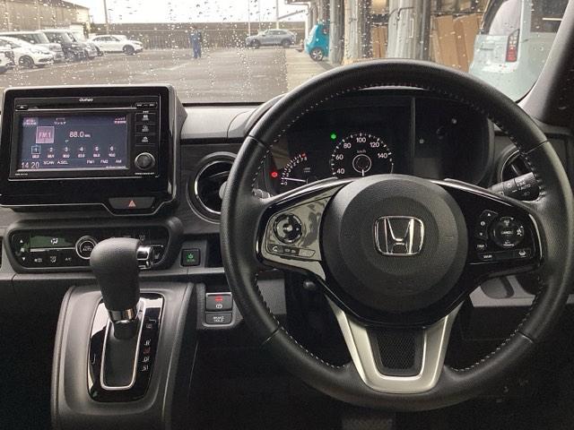 Ｎ－ＯＮＥ プレミアム　運転席／助手席シートヒータープライムスムースフロントシート　ＵＳＢポート　ＥＳＣ　コーナーセンサー　ＬＥＤ　シ－トヒ－タ－　バックカメラ　カーテンエアバック　スマートキー　ＡＡＣ　クルーズコントロール（3枚目）