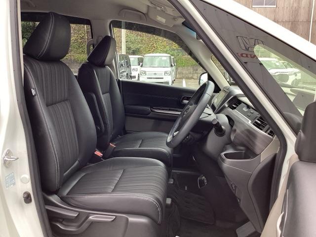 フリードハイブリッド ハイブリッド・EX Hondaインターナビ+リンクアップフリー+ETC車載器(ナビ連動)LEDヘッドライト+アクティブコーナリングライト 地デジフルセグTV シ-トヒ-タ- 整備記録簿 USB接続 リヤカメラ ABS(16枚目)