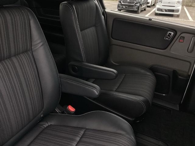 フリードハイブリッド ハイブリッド・EX Hondaインターナビ+リンクアップフリー+ETC車載器(ナビ連動)LEDヘッドライト+アクティブコーナリングライト 地デジフルセグTV シ-トヒ-タ- 整備記録簿 USB接続 リヤカメラ ABS(42枚目)