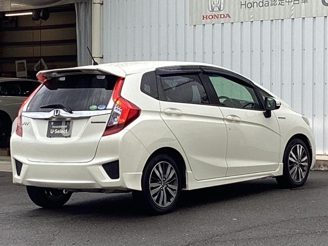 フィットハイブリッド Sパッケージ 点検記録簿 サイドエアバック リアカメラ VSA クルコン 地デジTV イモビライザー パワーウィンドウ スマキー DVD再生 ETC付 Wエアバック パワステ エアバッグ AAC ABS キーフリー(8枚目)