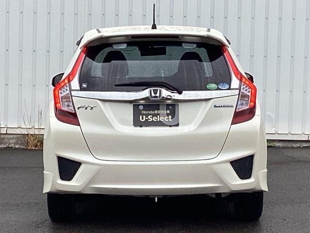 フィットハイブリッド Sパッケージ 点検記録簿 サイドエアバック リアカメラ VSA クルコン 地デジTV イモビライザー パワーウィンドウ スマキー DVD再生 ETC付 Wエアバック パワステ エアバッグ AAC ABS キーフリー(9枚目)