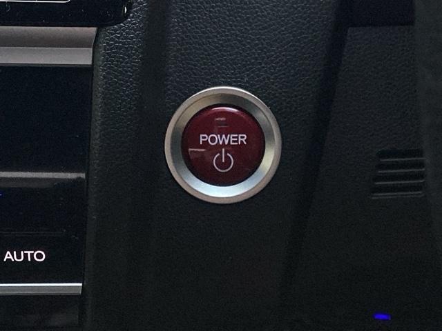 フィットハイブリッド Sパッケージ 点検記録簿 サイドエアバック リアカメラ VSA クルコン 地デジTV イモビライザー パワーウィンドウ スマキー DVD再生 ETC付 Wエアバック パワステ エアバッグ AAC ABS キーフリー(22枚目)