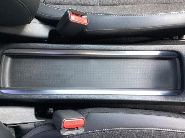 フィット ホーム HondaCONNECTforGathers+ナビ装着用スペシャルパッケージ リアカメ LEDライト クリアランスソナー ドラレコ 記録簿付 エアバッグ iストップ スマ-トキ- 盗難防止装置 DVD(25枚目)