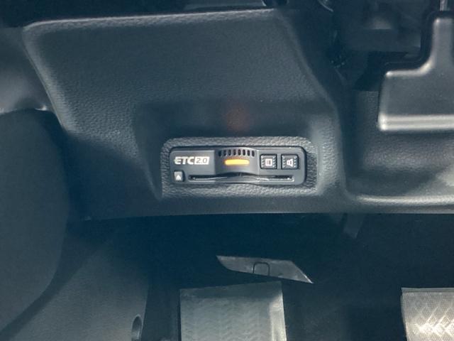 ヴェゼル e:HEVZ ブラインドスポットインフォメーション後退出庫サポートハンズフリーアクセスパワーテールゲート(予約クローズ機能付 スマキ Pトランク フルオートエアコン Dレコ エアバッグ 両席エアバック Rカメ(15枚目)