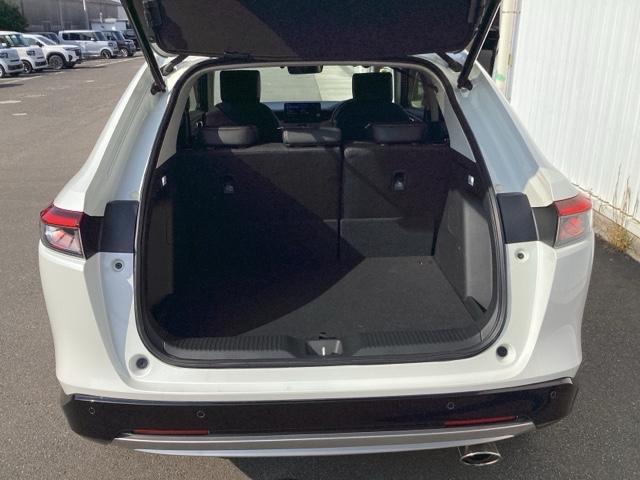 ヴェゼル e:HEVZ ブラインドスポットインフォメーション後退出庫サポートハンズフリーアクセスパワーテールゲート(予約クローズ機能付 スマキ Pトランク フルオートエアコン Dレコ エアバッグ 両席エアバック Rカメ(19枚目)