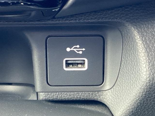 ヴェゼル e:HEVZ ブラインドスポットインフォメーション後退出庫サポートハンズフリーアクセスパワーテールゲート(予約クローズ機能付 スマキ Pトランク フルオートエアコン Dレコ エアバッグ 両席エアバック Rカメ(24枚目)