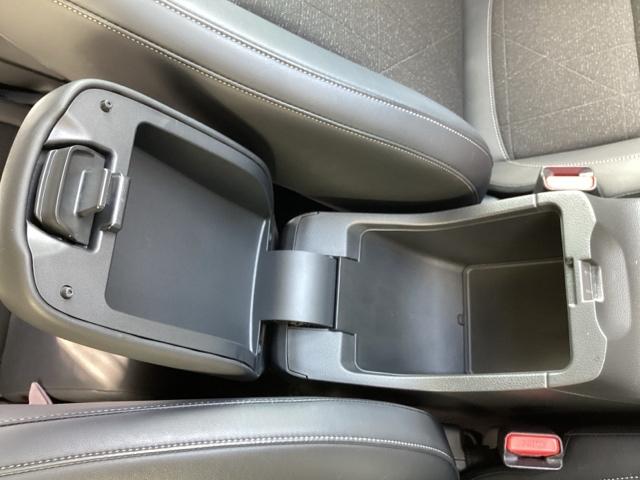 ヴェゼル e:HEVZ ブラインドスポットインフォメーション後退出庫サポートハンズフリーアクセスパワーテールゲート(予約クローズ機能付 スマキ Pトランク フルオートエアコン Dレコ エアバッグ 両席エアバック Rカメ(30枚目)