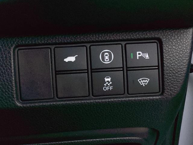 ヴェゼル e:HEVZ ブラインドスポットインフォメーション後退出庫サポートハンズフリーアクセスパワーテールゲート(予約クローズ機能付 スマキ Pトランク フルオートエアコン Dレコ エアバッグ 両席エアバック Rカメ(35枚目)