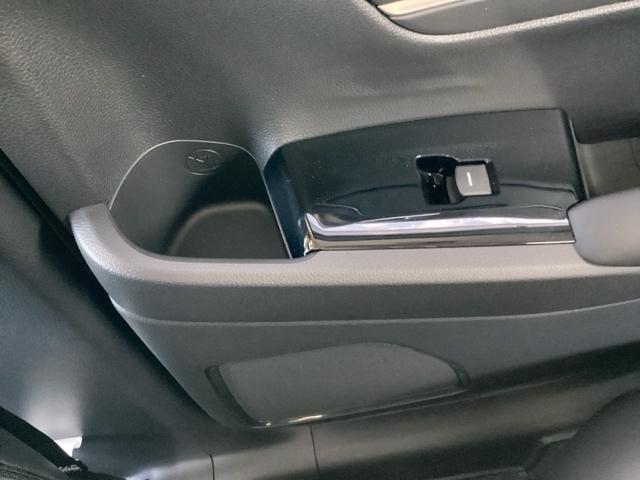 ヴェゼル e:HEVZ ブラインドスポットインフォメーション後退出庫サポートハンズフリーアクセスパワーテールゲート(予約クローズ機能付 スマキ Pトランク フルオートエアコン Dレコ エアバッグ 両席エアバック Rカメ(41枚目)