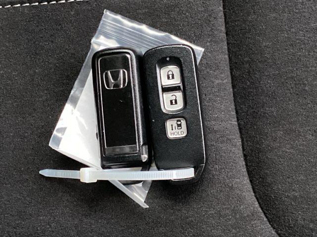 N-BOXカスタム G・Lホンダセンシング ETC/ディスプレイオーディオ/バックモニター/ホンダセンシング 整備記録簿 助手席エアバッグ 1セグTV キーレス アイドリングST セキュリティーアラーム スマ-トキ- コーナーセンサ リアカメラ(20枚目)