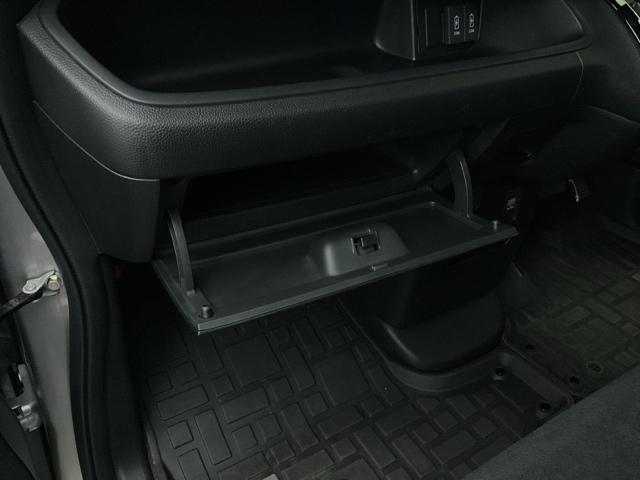 N-BOXカスタム G・Lホンダセンシング ETC/ディスプレイオーディオ/バックモニター/ホンダセンシング 整備記録簿 助手席エアバッグ 1セグTV キーレス アイドリングST セキュリティーアラーム スマ-トキ- コーナーセンサ リアカメラ(24枚目)