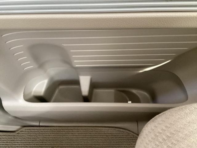 Ｎ－ＢＯＸスラッシュ Ｇ・Ｌパッケージ　ナビ装着用スペシャルパッケージ＋ＥＴＣ車載器（ナビ連動）＋充電用　フルセグテレビ　ＵＳＢポート　キーレスエントリー　Ｒカメラ　ナビ・ＴＶ　横滑り防止機能　ＡＡＣ　ＤＶＤ再生　ＷエアＢ　スマキー　ＡＢＳ（32枚目）