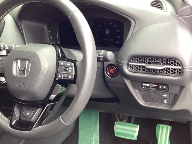 ＺＲ－Ｖ Ｚ　ＢＳＩ・後退出庫サポートレス　Ｄレコ　盗難防止システム　インテリキー　カーテンエアバック　地デジ　ＶＳＡ　ワンオーナー　Ｂカメラ　クルコン　ＵＳＢ　エアコン　ターボ　本革シ－ト　クリアランスソナー（15枚目）