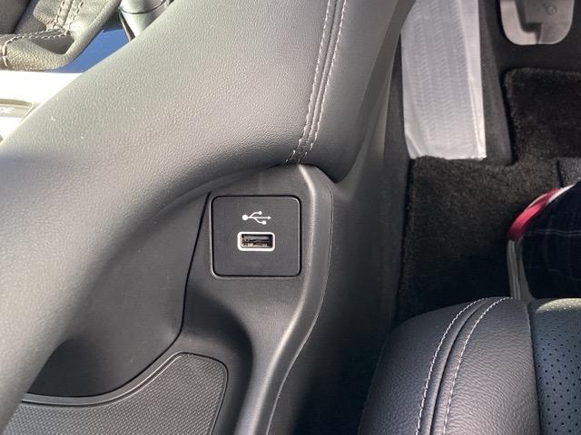 ＺＲ－Ｖ Ｚ　ＢＳＩ・後退出庫サポートレス　Ｄレコ　盗難防止システム　インテリキー　カーテンエアバック　地デジ　ＶＳＡ　ワンオーナー　Ｂカメラ　クルコン　ＵＳＢ　エアコン　ターボ　本革シ－ト　クリアランスソナー（35枚目）