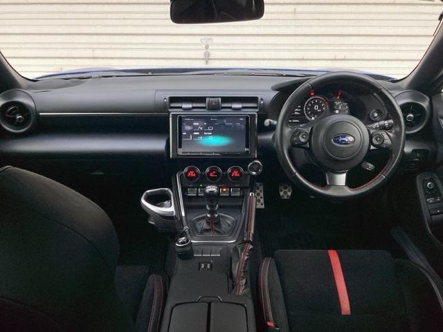 ＢＲＺ Ｓ　６ＭＴ／ドラレコ／ＥＴＣ　スマートキ　キーレスエントリー　地デジ　ヘッドライトＬＥＤ　ＥＳＣ　盗難防止システム　クルーズコントロール　ＡＡＣ　助手席エアバッグ　運転席エアバッグ　ＡＢＳ　ＤＶＤ視聴（2枚目）