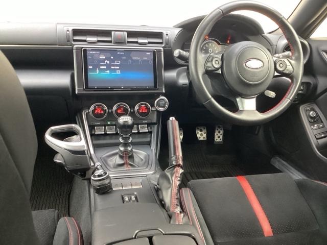 ＢＲＺ Ｓ　６ＭＴ／ドラレコ／ＥＴＣ　スマートキ　キーレスエントリー　地デジ　ヘッドライトＬＥＤ　ＥＳＣ　盗難防止システム　クルーズコントロール　ＡＡＣ　助手席エアバッグ　運転席エアバッグ　ＡＢＳ　ＤＶＤ視聴（3枚目）