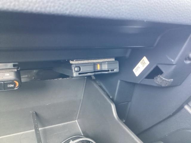 ＢＲＺ Ｓ　６ＭＴ／ドラレコ／ＥＴＣ　スマートキ　キーレスエントリー　地デジ　ヘッドライトＬＥＤ　ＥＳＣ　盗難防止システム　クルーズコントロール　ＡＡＣ　助手席エアバッグ　運転席エアバッグ　ＡＢＳ　ＤＶＤ視聴（13枚目）