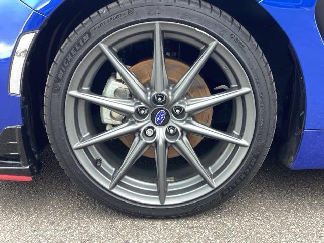 ＢＲＺ Ｓ　６ＭＴ／ドラレコ／ＥＴＣ　スマートキ　キーレスエントリー　地デジ　ヘッドライトＬＥＤ　ＥＳＣ　盗難防止システム　クルーズコントロール　ＡＡＣ　助手席エアバッグ　運転席エアバッグ　ＡＢＳ　ＤＶＤ視聴（21枚目）