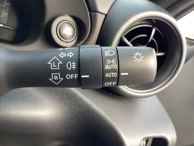 ＢＲＺ Ｓ　６ＭＴ／ドラレコ／ＥＴＣ　スマートキ　キーレスエントリー　地デジ　ヘッドライトＬＥＤ　ＥＳＣ　盗難防止システム　クルーズコントロール　ＡＡＣ　助手席エアバッグ　運転席エアバッグ　ＡＢＳ　ＤＶＤ視聴（30枚目）