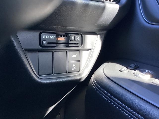 ＺＲ－Ｖ ｅ：ＨＥＶＺ　ブラインドスポットインフォメーション後退出庫サポートアダプティブドライビングビームマルチビューカメラシステム　Ｐセンサー　レザー　Ｂカメラ　サイドエアバック　パワ－シ－ト　ナビＴＶ　ＬＥＤヘッドライト（15枚目）