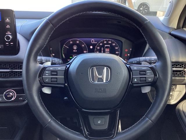 ＺＲ－Ｖ ｅ：ＨＥＶＺ　ブラインドスポットインフォメーション後退出庫サポートアダプティブドライビングビームマルチビューカメラシステム　Ｐセンサー　レザー　Ｂカメラ　サイドエアバック　パワ－シ－ト　ナビＴＶ　ＬＥＤヘッドライト（16枚目）