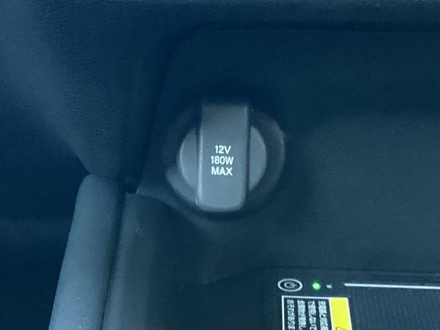 ＺＲ－Ｖ ｅ：ＨＥＶＺ　ブラインドスポットインフォメーション後退出庫サポートアダプティブドライビングビームマルチビューカメラシステム　Ｐセンサー　レザー　Ｂカメラ　サイドエアバック　パワ－シ－ト　ナビＴＶ　ＬＥＤヘッドライト（24枚目）