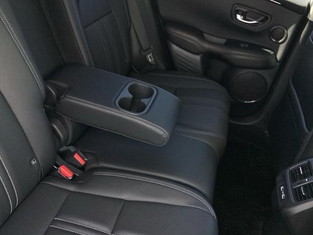 ＺＲ－Ｖ ｅ：ＨＥＶＺ　ブラインドスポットインフォメーション後退出庫サポートアダプティブドライビングビームマルチビューカメラシステム　Ｐセンサー　レザー　Ｂカメラ　サイドエアバック　パワ－シ－ト　ナビＴＶ　ＬＥＤヘッドライト（41枚目）