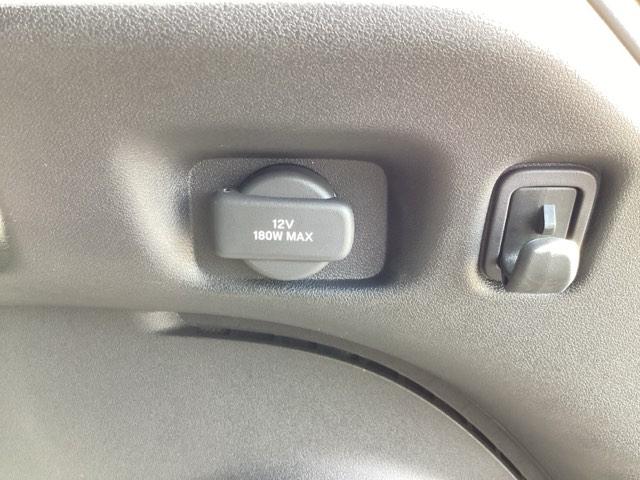 ＺＲ－Ｖ ｅ：ＨＥＶＺ　ブラインドスポットインフォメーション後退出庫サポートアダプティブドライビングビームマルチビューカメラシステム　Ｐセンサー　レザー　Ｂカメラ　サイドエアバック　パワ－シ－ト　ナビＴＶ　ＬＥＤヘッドライト（44枚目）