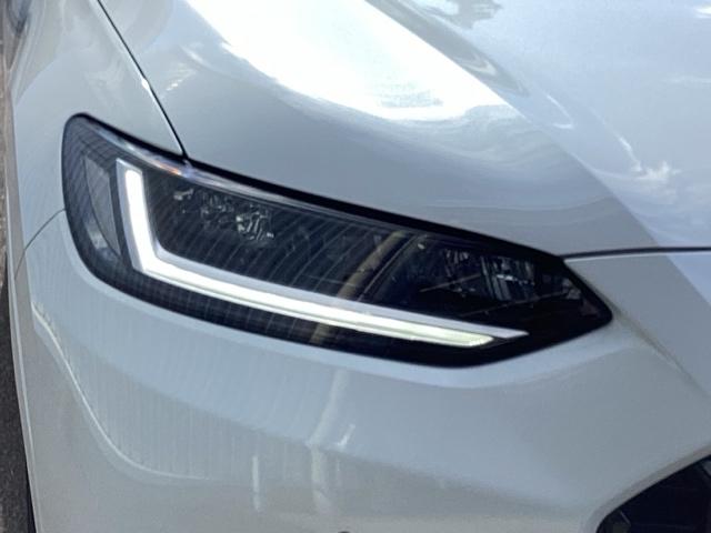 ＺＲ－Ｖ ｅ：ＨＥＶＺ　ブラインドスポットインフォメーション後退出庫サポートアダプティブドライビングビームマルチビューカメラシステム　Ｐセンサー　レザー　Ｂカメラ　サイドエアバック　パワ－シ－ト　ナビＴＶ　ＬＥＤヘッドライト（50枚目）