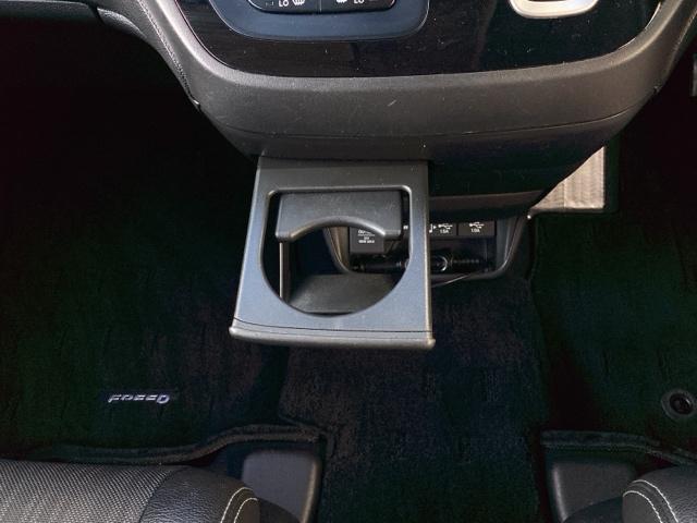 フリードハイブリッド ハイブリッド・EX ETC/純正ナビ/バックモニター/ホンダセンシング/社外ドラレコ 地デジフルセグTV シ-トヒ-タ- 整備記録簿 リヤカメラ LEDライト フルオートエアコン ABS ドラレコ付 DVD再生可(26枚目)