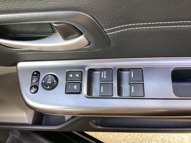 フリードハイブリッド ハイブリッド・EX ETC/純正ナビ/バックモニター/ホンダセンシング/社外ドラレコ 地デジフルセグTV シ-トヒ-タ- 整備記録簿 リヤカメラ LEDライト フルオートエアコン ABS ドラレコ付 DVD再生可(41枚目)