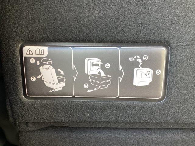 フリードハイブリッド ハイブリッド・EX ETC/純正ナビ/バックモニター/ホンダセンシング/社外ドラレコ 地デジフルセグTV シ-トヒ-タ- 整備記録簿 リヤカメラ LEDライト フルオートエアコン ABS ドラレコ付 DVD再生可(46枚目)