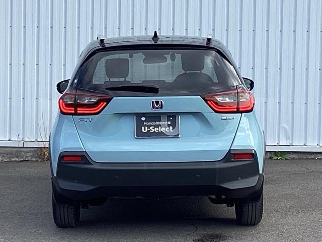 フィット ｅ：ＨＥＶクロスター　ＥＴＣ／純正ナビ／バックモニター／ホンダセンシング　フルオートエアコン　整備記録簿　前後センサー　ＬＥＤランプ　エアバッグ　サイドエアバック　地デジ　オートクルーズコントロール　ＶＳＡ　バックカメラ（9枚目）