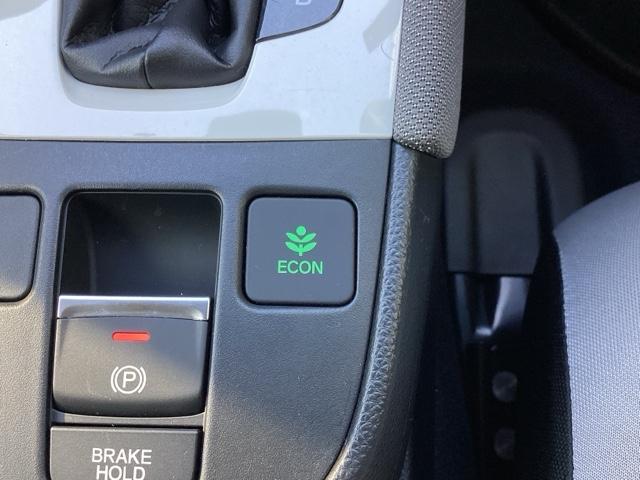 フィット ｅ：ＨＥＶクロスター　ＥＴＣ／純正ナビ／バックモニター／ホンダセンシング　フルオートエアコン　整備記録簿　前後センサー　ＬＥＤランプ　エアバッグ　サイドエアバック　地デジ　オートクルーズコントロール　ＶＳＡ　バックカメラ（25枚目）