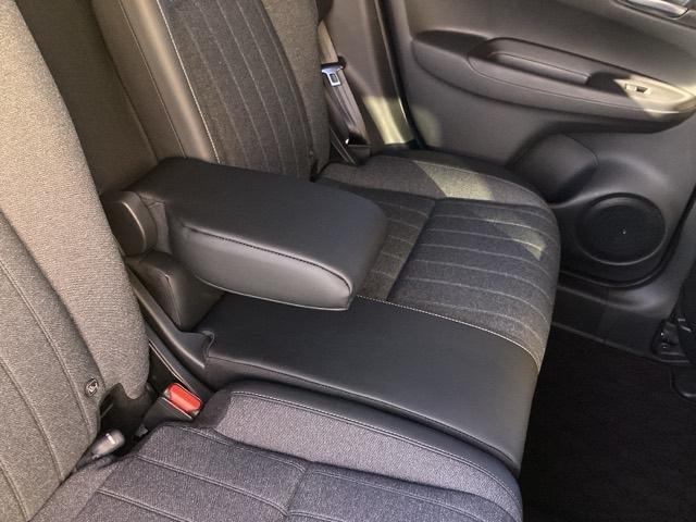 フィット ｅ：ＨＥＶホーム　ＥＴＣ／純正ナビ／バックモニター／ホンダセンシング　クリソナ　助手席エアバッグ　運転席エアバッグ　アイドリングストップ　ＬＥＤライト　ＵＳＢ接続　バックカメラ　ＡＢＳ　サイドエアバッグ　フルセグＴＶ（39枚目）