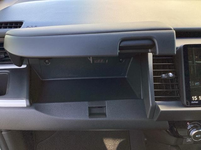 フィット ｅ：ＨＥＶホーム　ＥＴＣ／純正ナビ／バックモニター／ホンダセンシング　クリソナ　助手席エアバッグ　運転席エアバッグ　アイドリングストップ　ＬＥＤライト　ＵＳＢ接続　バックカメラ　ＡＢＳ　サイドエアバッグ　フルセグＴＶ（44枚目）