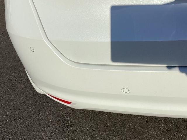 フィット ｅ：ＨＥＶホーム　ＥＴＣ／純正ナビ／バックモニター／ホンダセンシング　クリソナ　助手席エアバッグ　運転席エアバッグ　アイドリングストップ　ＬＥＤライト　ＵＳＢ接続　バックカメラ　ＡＢＳ　サイドエアバッグ　フルセグＴＶ（50枚目）